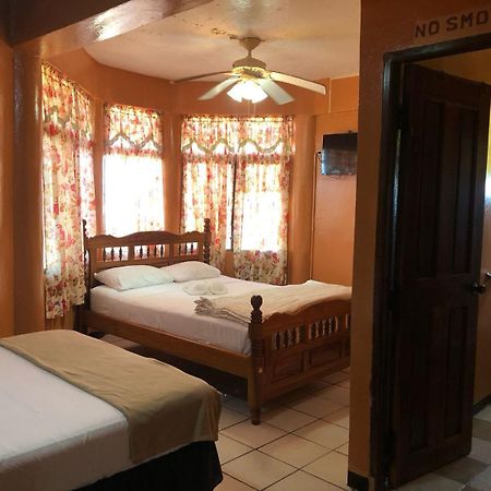 Chaleanor Hotel ダンリガ エクステリア 写真