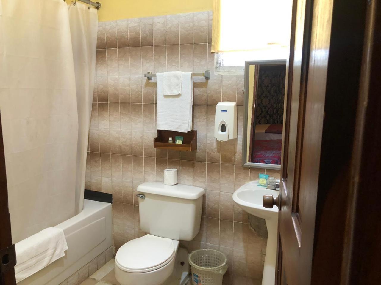 Chaleanor Hotel ダンリガ エクステリア 写真